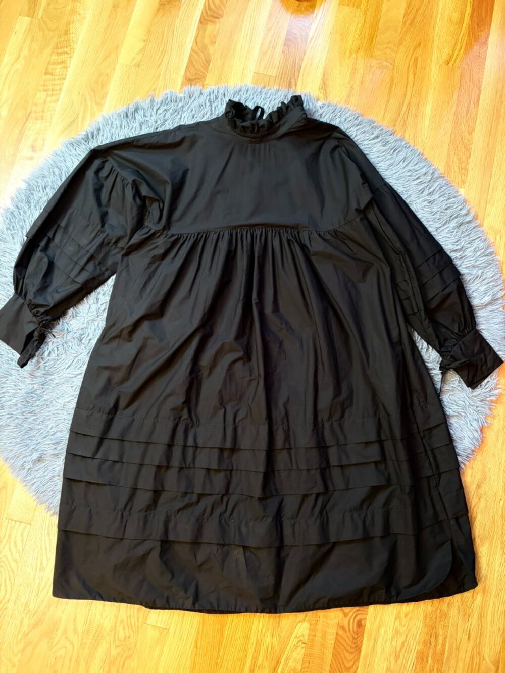 MARIELLE ALMELO Stokkelaar Black Long Sleeve High Neck Midi Dress - Picture 2 of 9